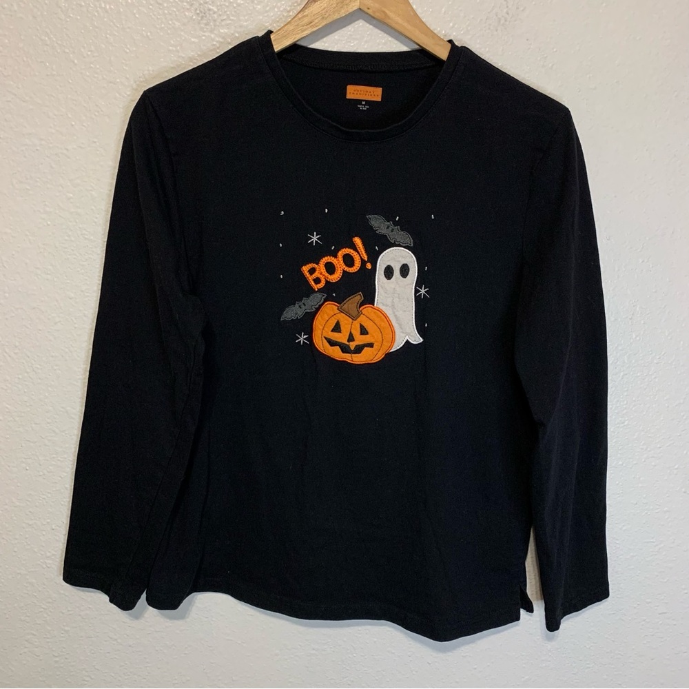 Holiday Traditions Halloween long-sleeve graphic tee t-shirt Women’s Medium